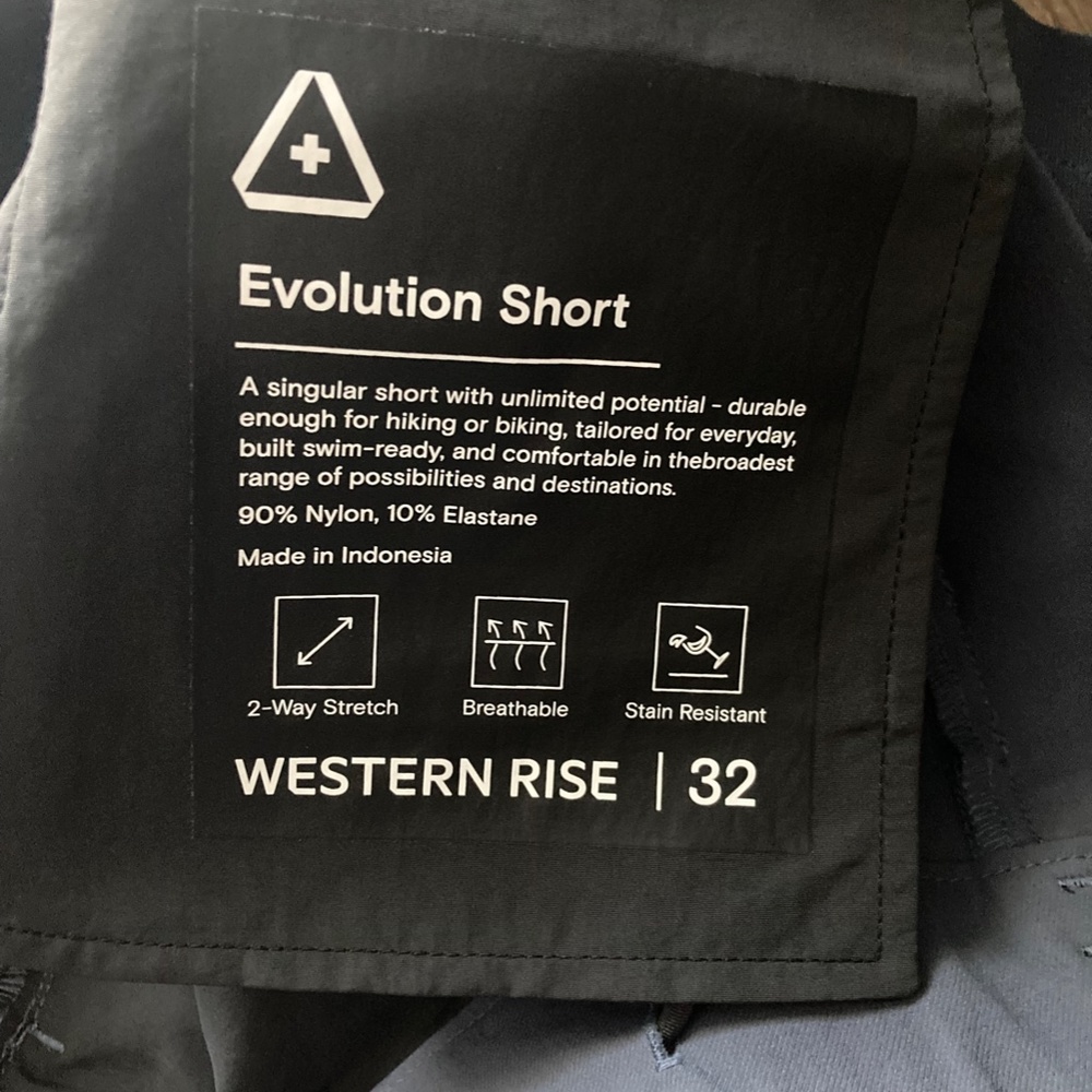 Western Rise Evolution 2.0 Shorts - Picture 3 of 3